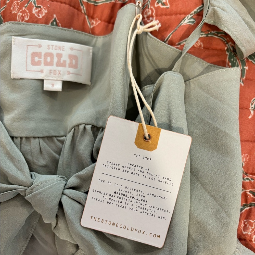 **STONE COLD FOX*** Riviera Top, Size 3 - Picture 4 of 5